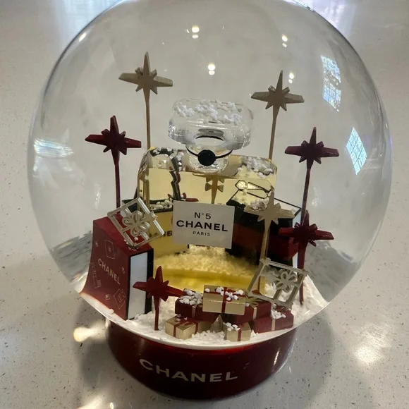 Chanel Holiday Snow Globe with Red Base - Picture 6 of 6